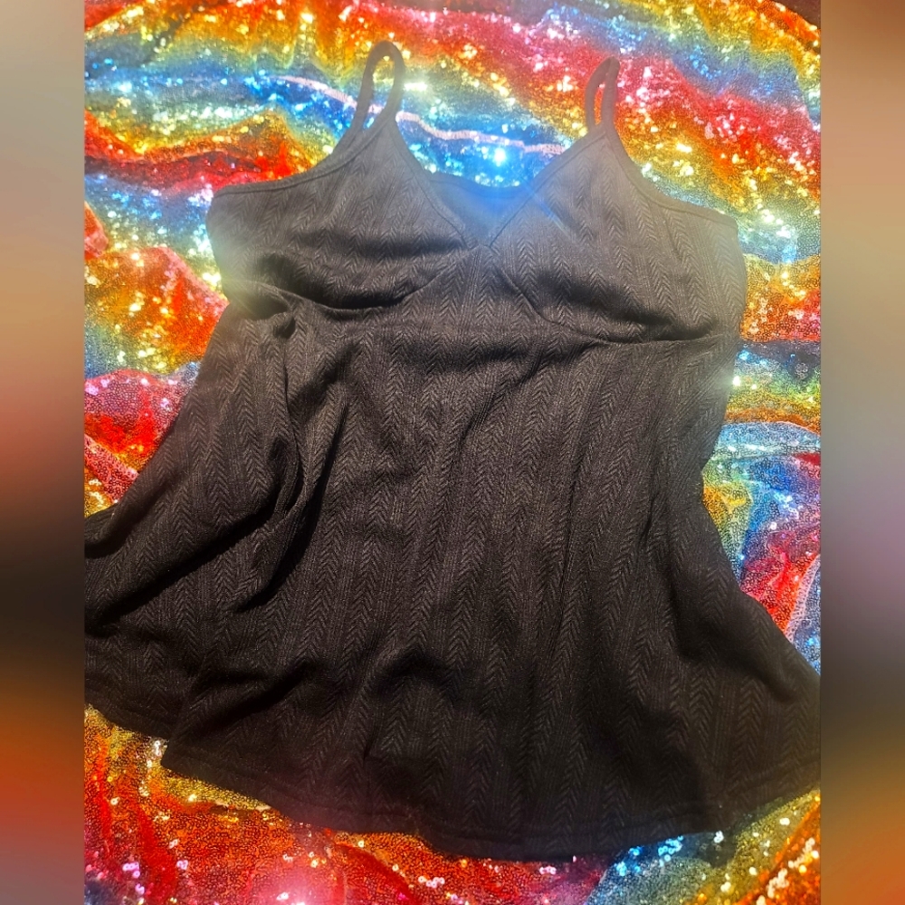 Black flowy Spagetti Strap Top Size L  NWOT